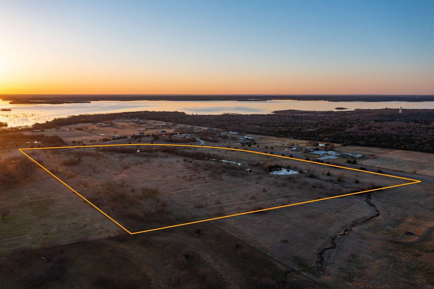 49 Acres of Agricultural Land for Sale in Valley View, Texas
