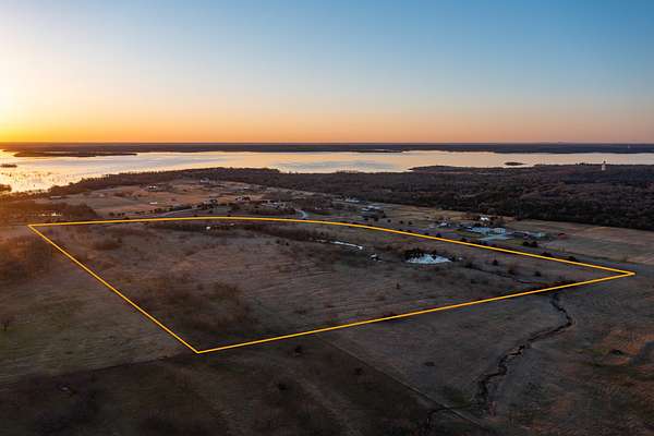 49 Acres of Agricultural Land for Sale in Valley View, Texas