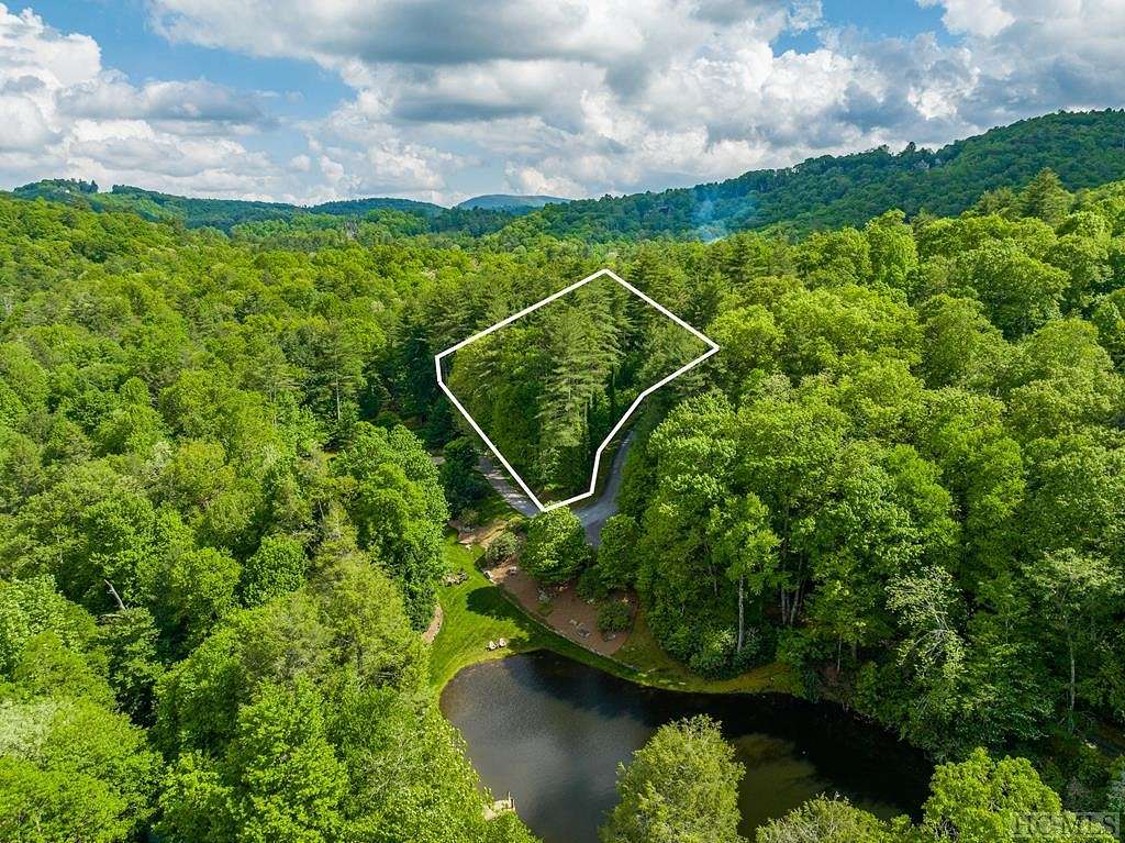 0.92 Acres of Residential Land for Sale in Cashiers, North Carolina