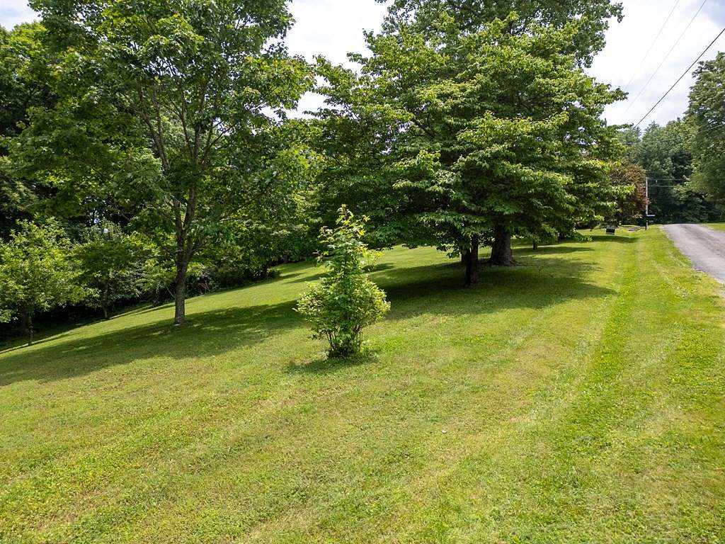 1.03 Acres of Residential Land for Sale in Silver Point, Tennessee