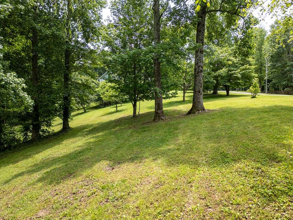 1.03 Acres of Residential Land for Sale in Silver Point, Tennessee