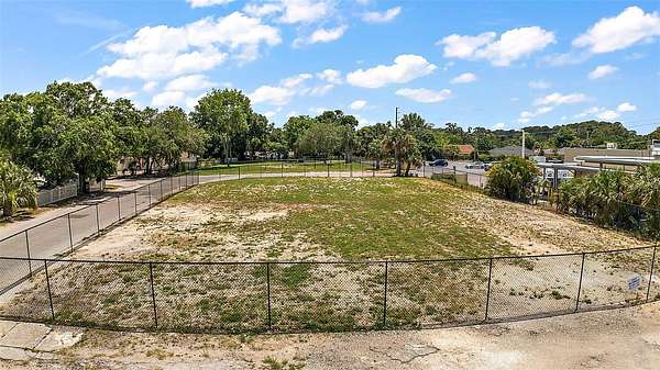 0.98 Acres of Commercial Land for Sale in Mount Dora, Florida