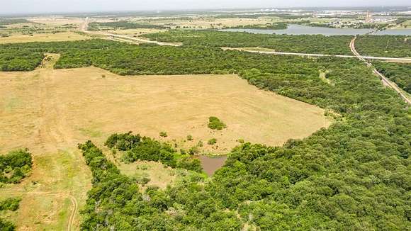 115 Acres of Land for Sale in Corsicana, Texas