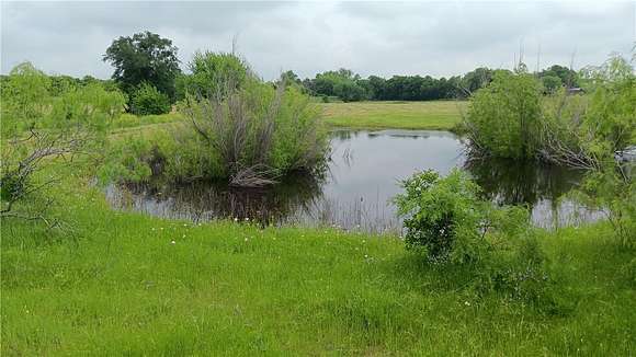 10 Acres of Land for Sale in Chilton, Texas