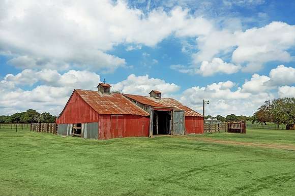 36.6 Acres of Agricultural Land for Sale in La Grange, Texas