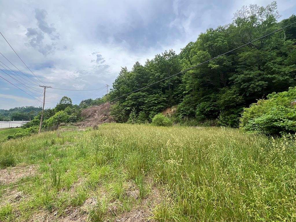 1 Acre of Residential Land for Sale in Hazard, Kentucky