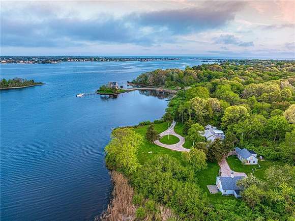10.54 Acres of Land with Home for Sale in South Kingstown Town, Rhode Island