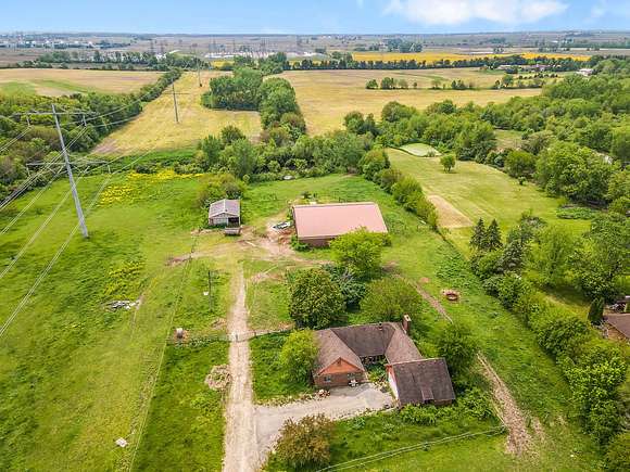 5 Acres of Land with Home for Sale in Manhattan, Illinois