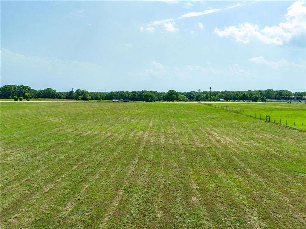 5.001 Acres of Agricultural Land for Sale in Alvord, Texas