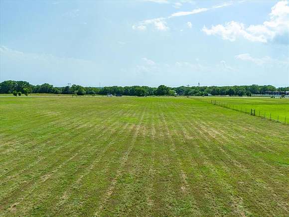 5 Acres of Agricultural Land for Sale in Alvord, Texas
