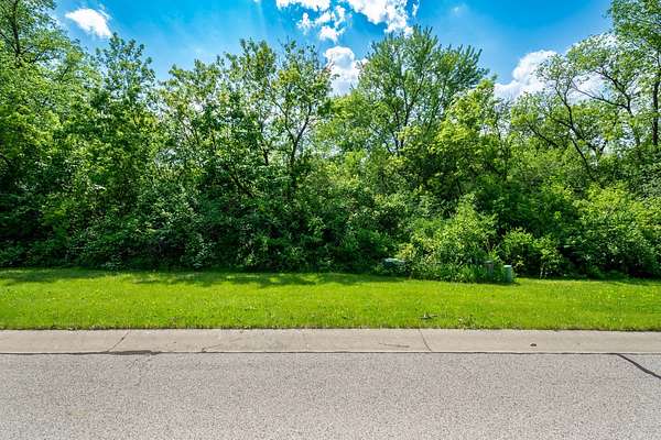 1 Acre of Residential Land for Sale in Spring Grove, Illinois