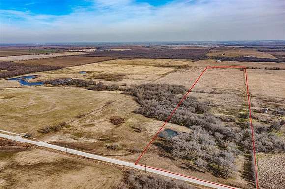 22 Acres of Agricultural Land for Sale in Pilot Point, Texas