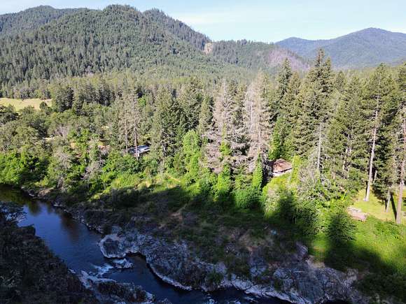 4 Acres of Residential Land with Home for Sale in Rogue River, Oregon