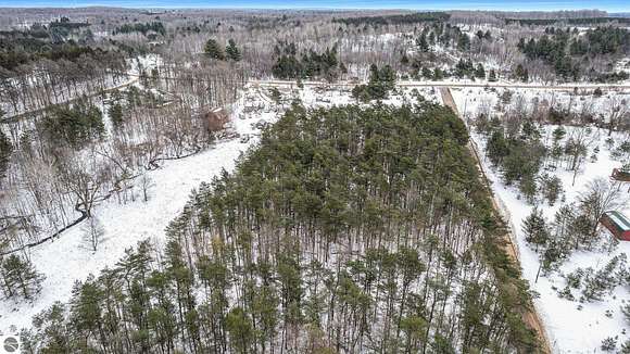 1 Acre of Residential Land for Sale in Kalkaska, Michigan