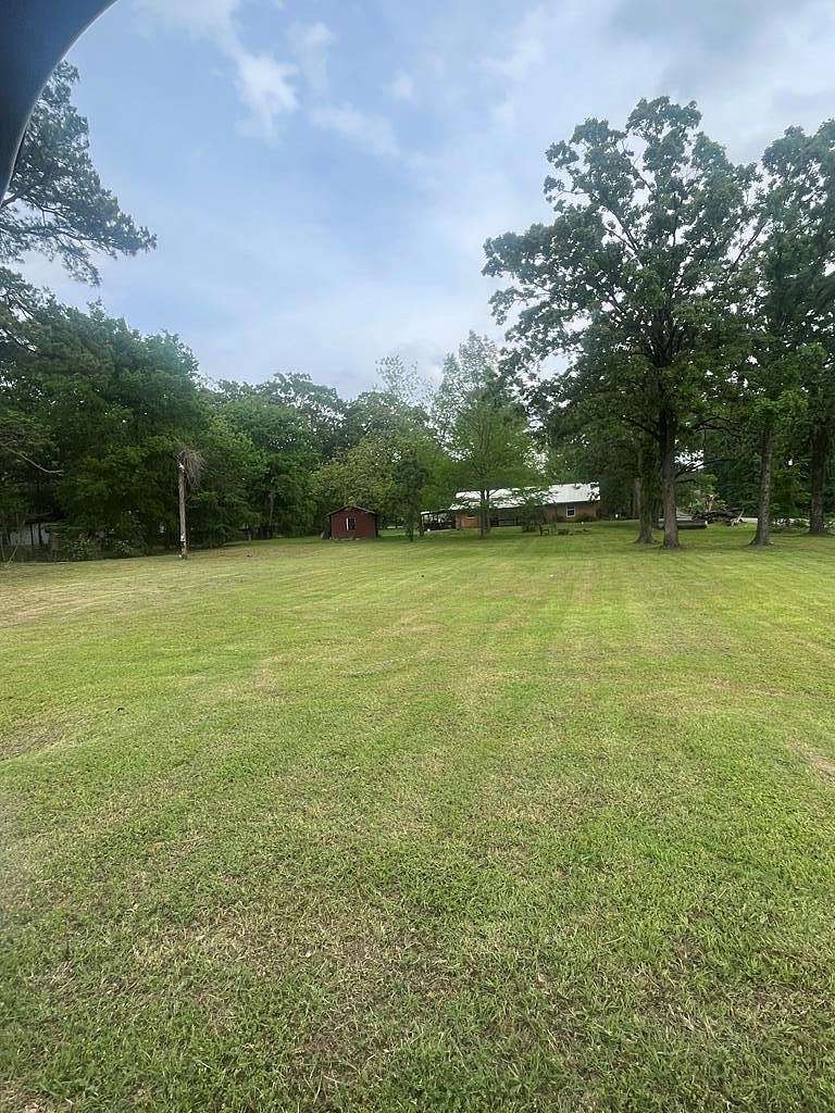 0.35 Acres of Residential Land for Sale in Broaddus, Texas