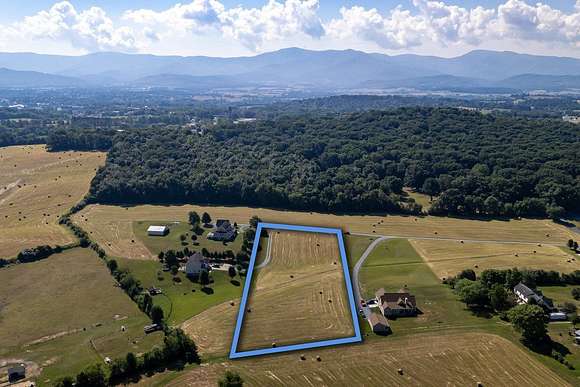 2.5 Acres of Residential Land for Sale in Luray, Virginia