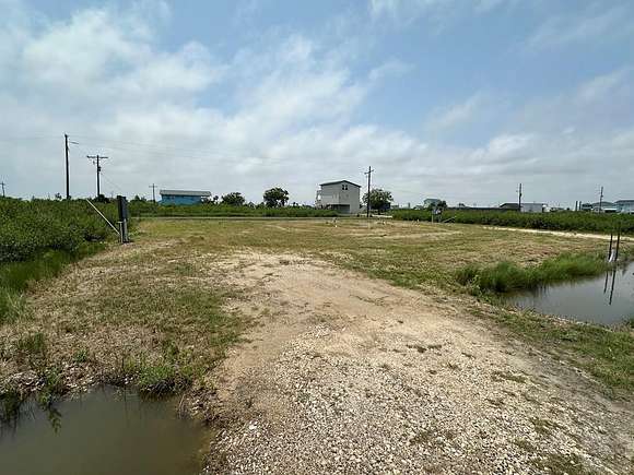 0.1 Acres of Improved Residential Land for Sale in Crystal Beach, Texas