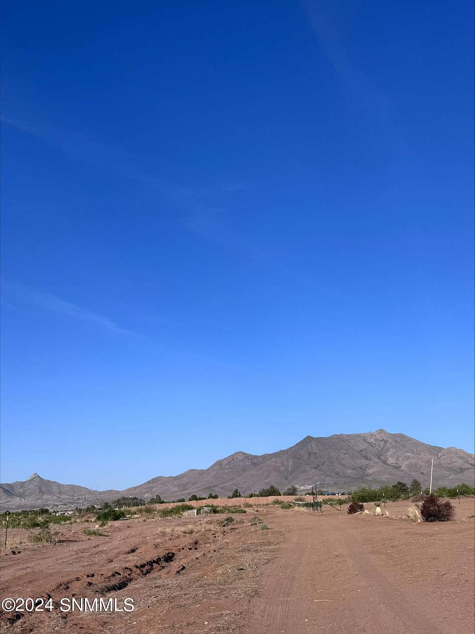 2 Acres of Residential Land for Sale in Las Cruces, New Mexico