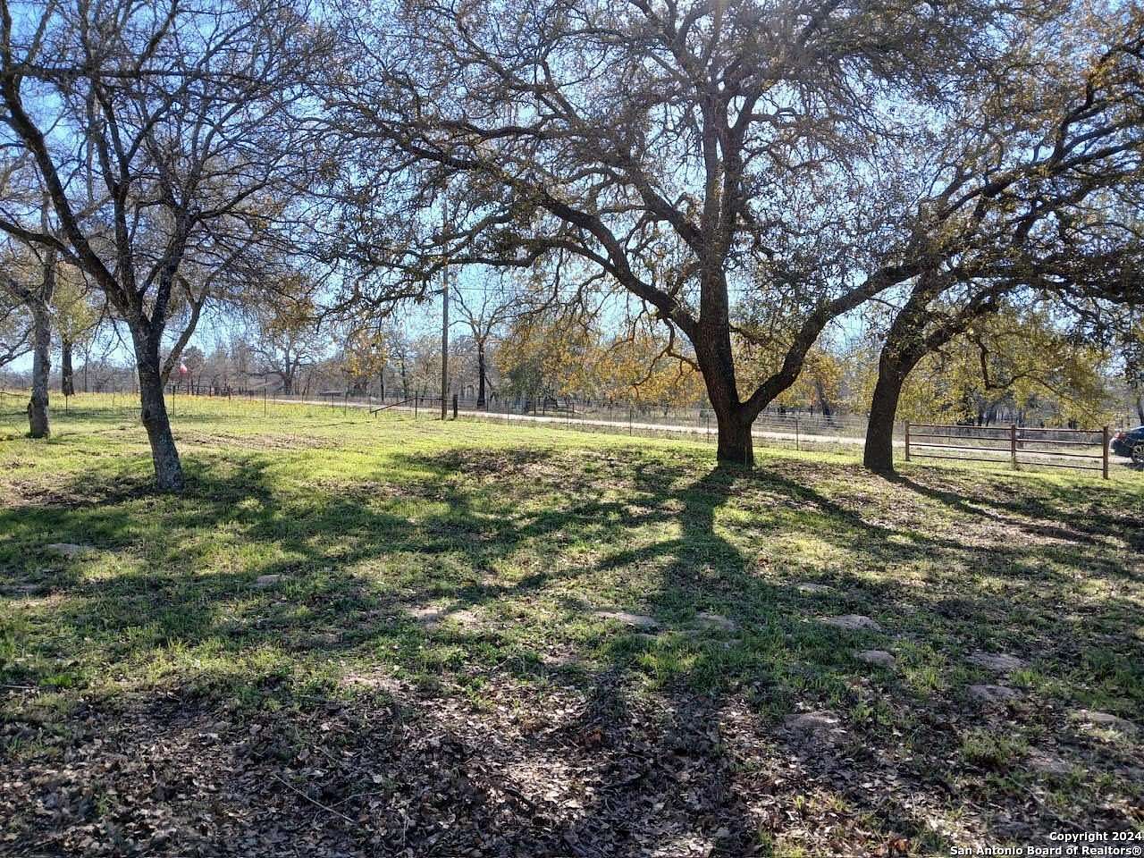1.5 Acres of Residential Land for Sale in Natalia, Texas