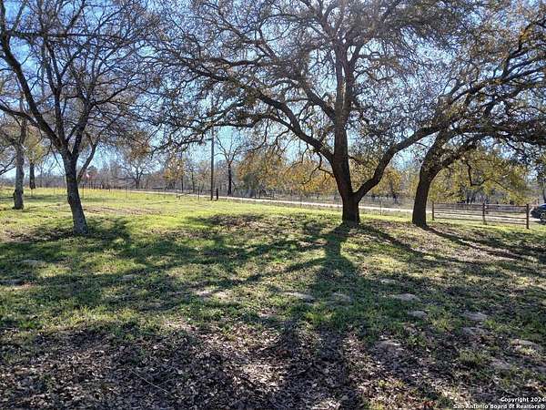 1.5 Acres of Residential Land for Sale in Natalia, Texas