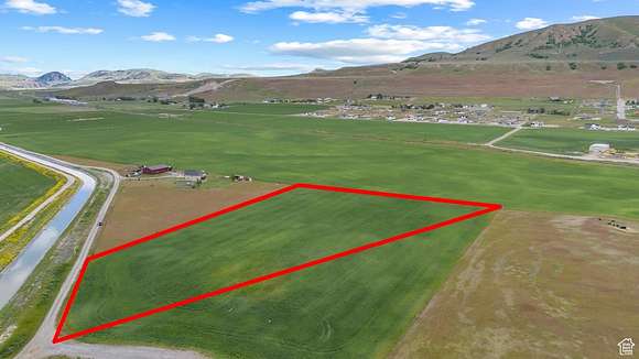5.5 Acres of Residential Land for Sale in Collinston, Utah
