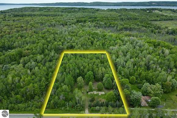 5 Acres of Residential Land for Sale in Benzonia, Michigan