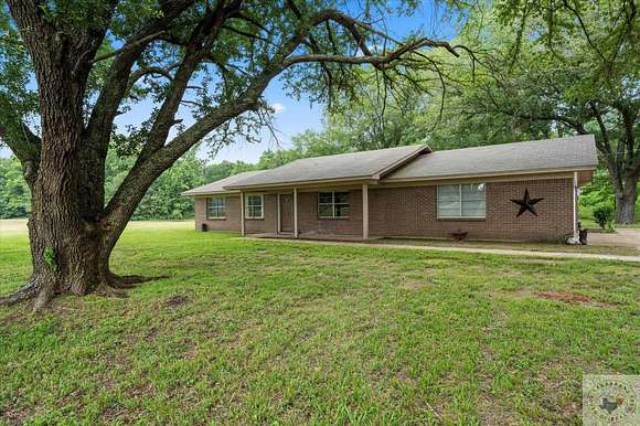 4.2 Acres of Residential Land with Home for Sale in Simms, Texas