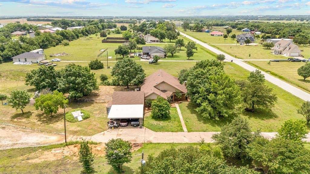 2.75 Acres of Residential Land with Home for Sale in Rockwall, Texas