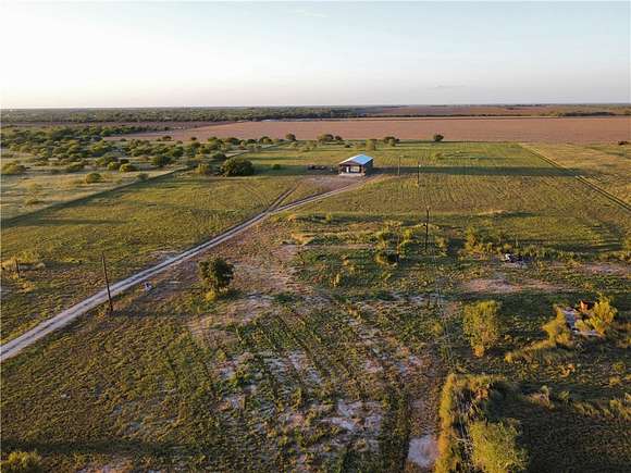 13 Acres of Land for Sale in Orange Grove, Texas