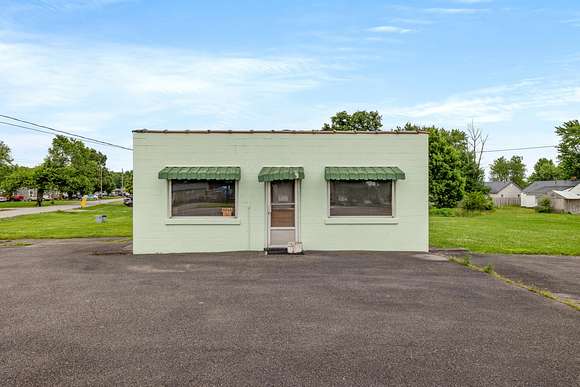 0.6 Acres of Commercial Land for Sale in Danville, Kentucky