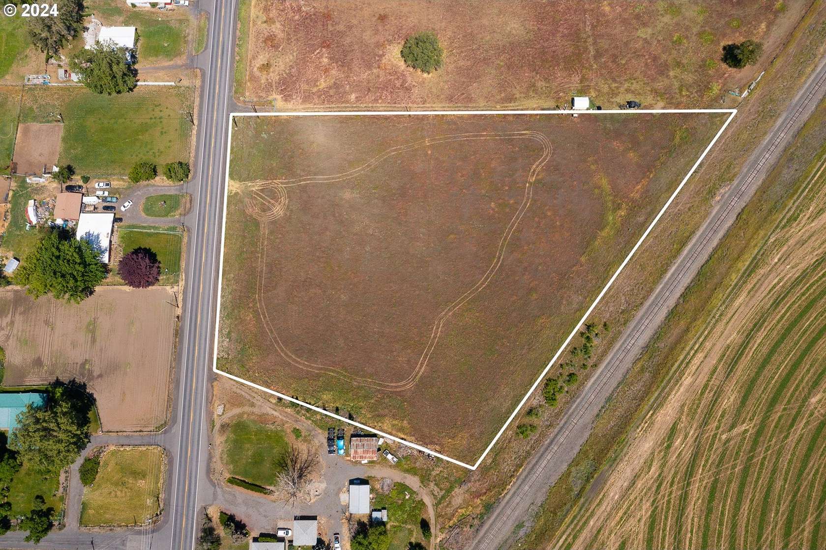 4 Acres of Residential Land for Sale in Hermiston, Oregon