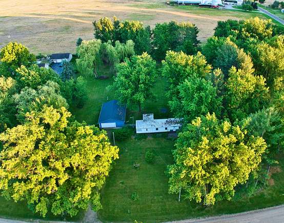 2.5 Acres of Residential Land with Home for Sale in Tekonsha, Michigan