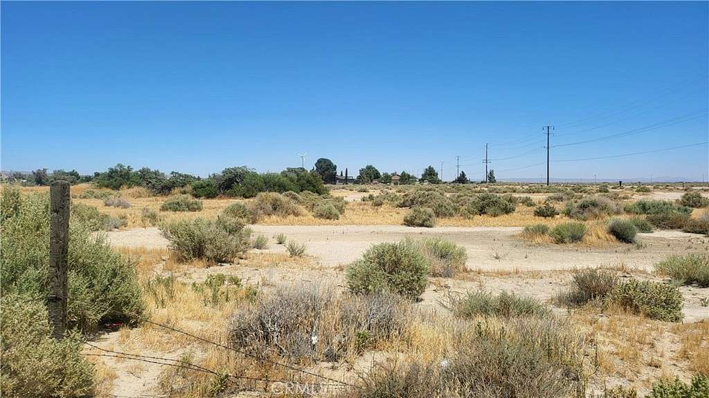 9.1 Acres of Land for Sale in Rosamond, California