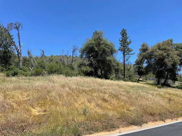 6.7 Acres of Residential Land for Sale in Mountain Ranch, California