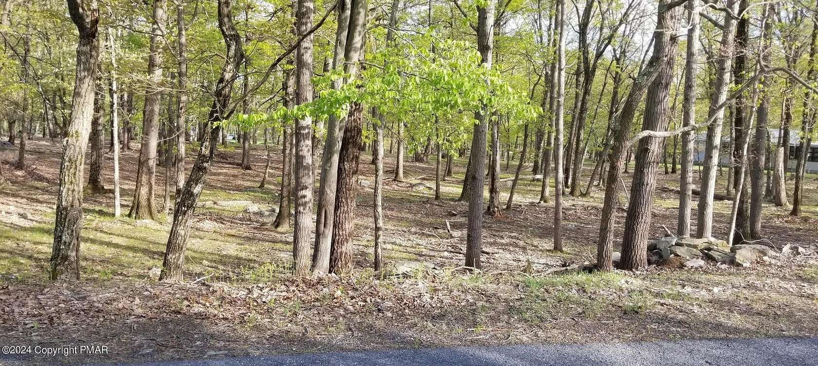 0.55 Acres of Residential Land for Sale in Bushkill, Pennsylvania