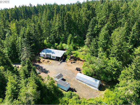 10.19 Acres of Land with Home for Sale in Eugene, Oregon