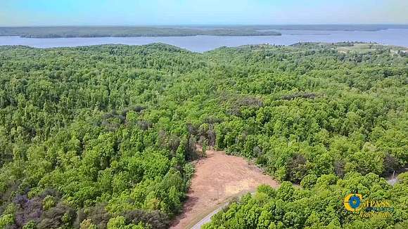 60 Acres of Land for Sale in Dover, Tennessee