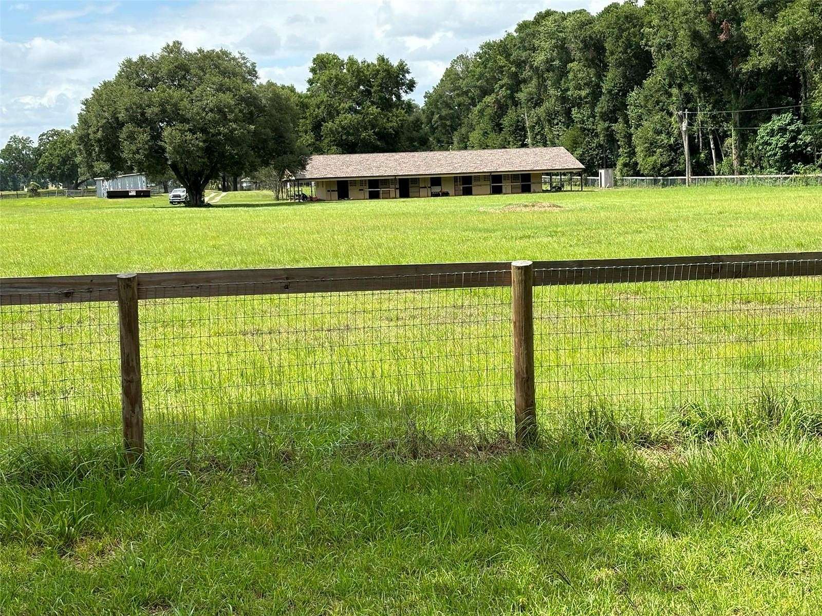 15.6 Acres of Land with Home for Sale in Ocala, Florida