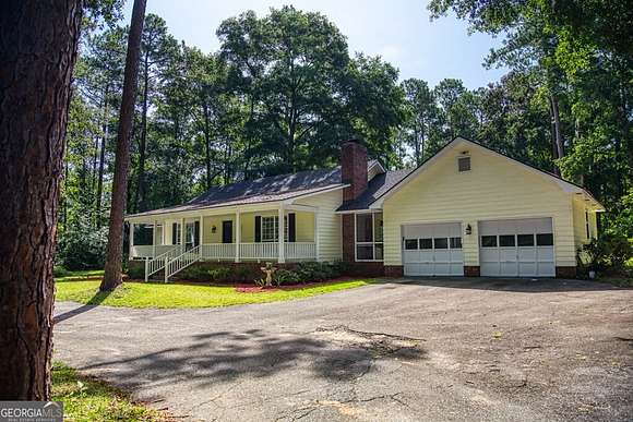 2.2 Acres of Residential Land with Home for Sale in Lake Park, Georgia