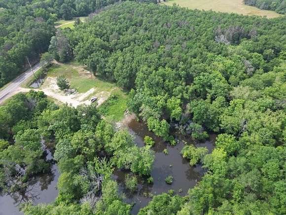 25 Acres of Land for Sale in Harrisonburg, Louisiana