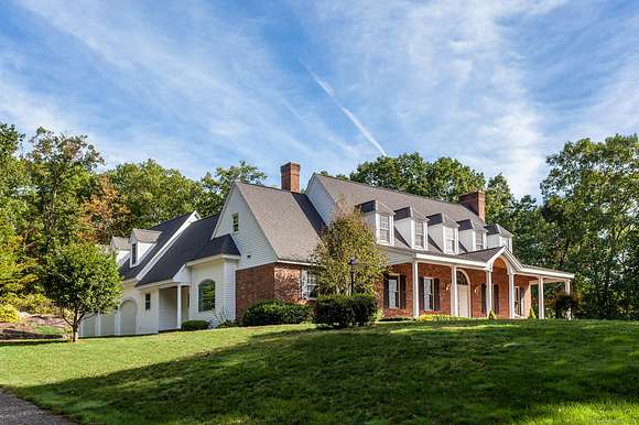 18.8 Acres of Land with Home for Sale in Woodbury, Connecticut