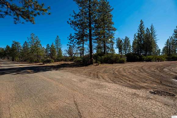 165 Acres of Recreational Land for Sale in Paynes Creek, California