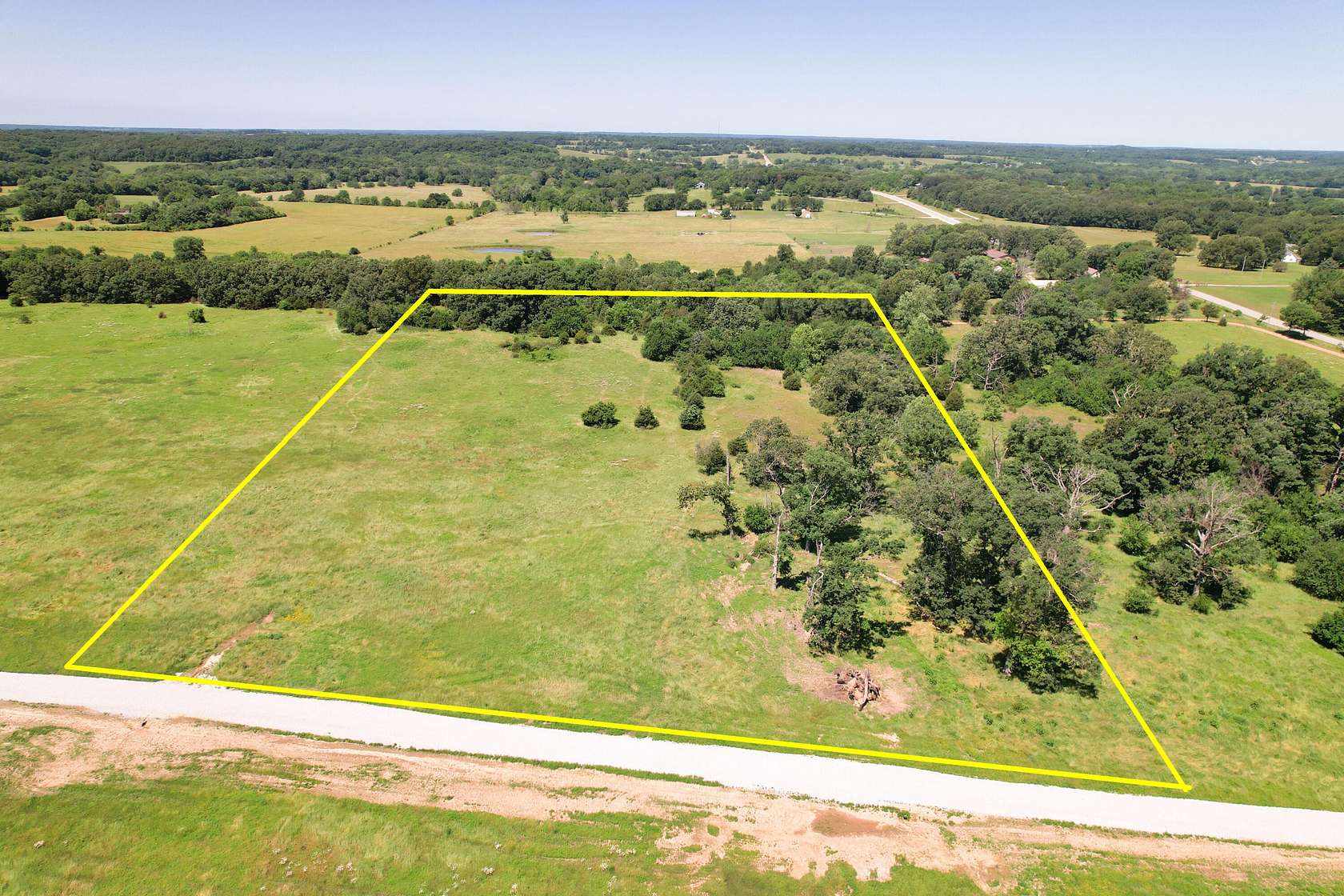 10 Acres of Land for Sale in Fair Play, Missouri