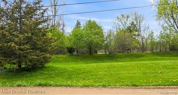 1.74 Acres of Residential Land for Sale in West Bloomfield, Michigan