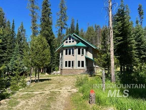 3 Acres of Residential Land with Home for Sale in Dixie, Idaho
