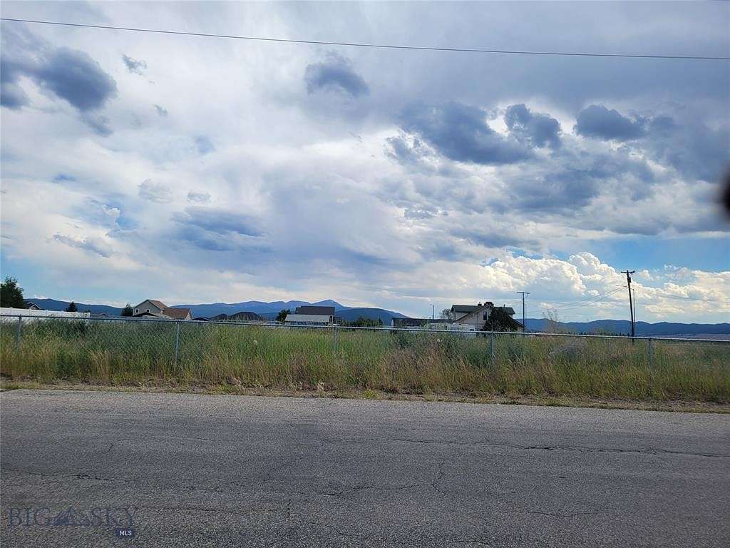 1 Acre of Residential Land with Home for Sale in Butte, Montana