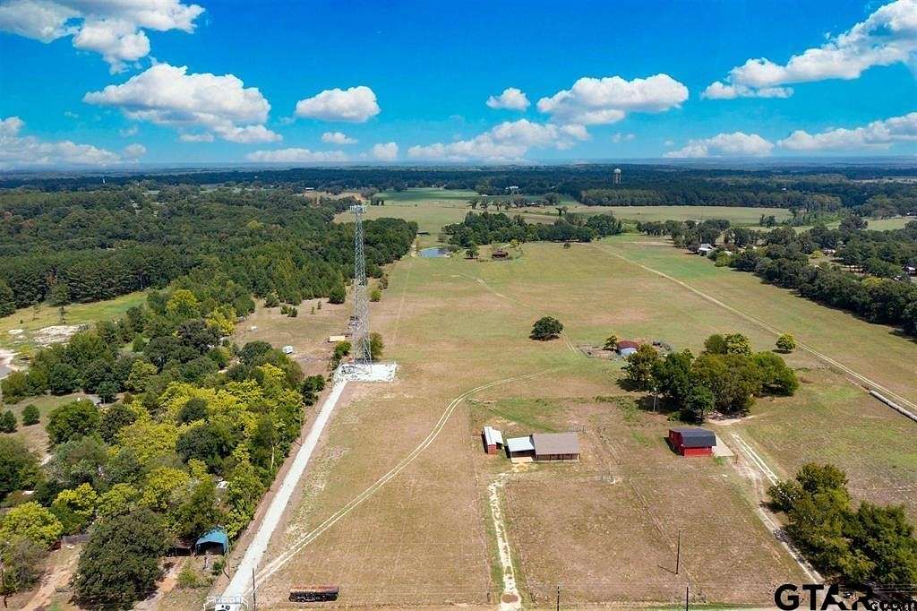 20.5 Acres of Agricultural Land for Sale in Lindale, Texas