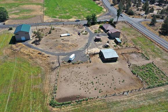 10 Acres of Land with Home for Sale in Terrebonne, Oregon
