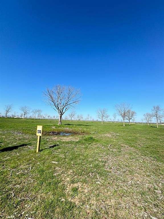 2.2 Acres of Land for Sale in Corsicana, Texas
