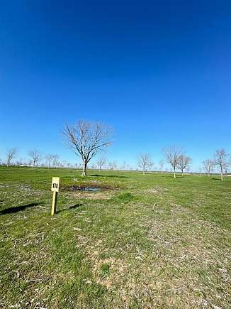 2.2 Acres of Land for Sale in Corsicana, Texas